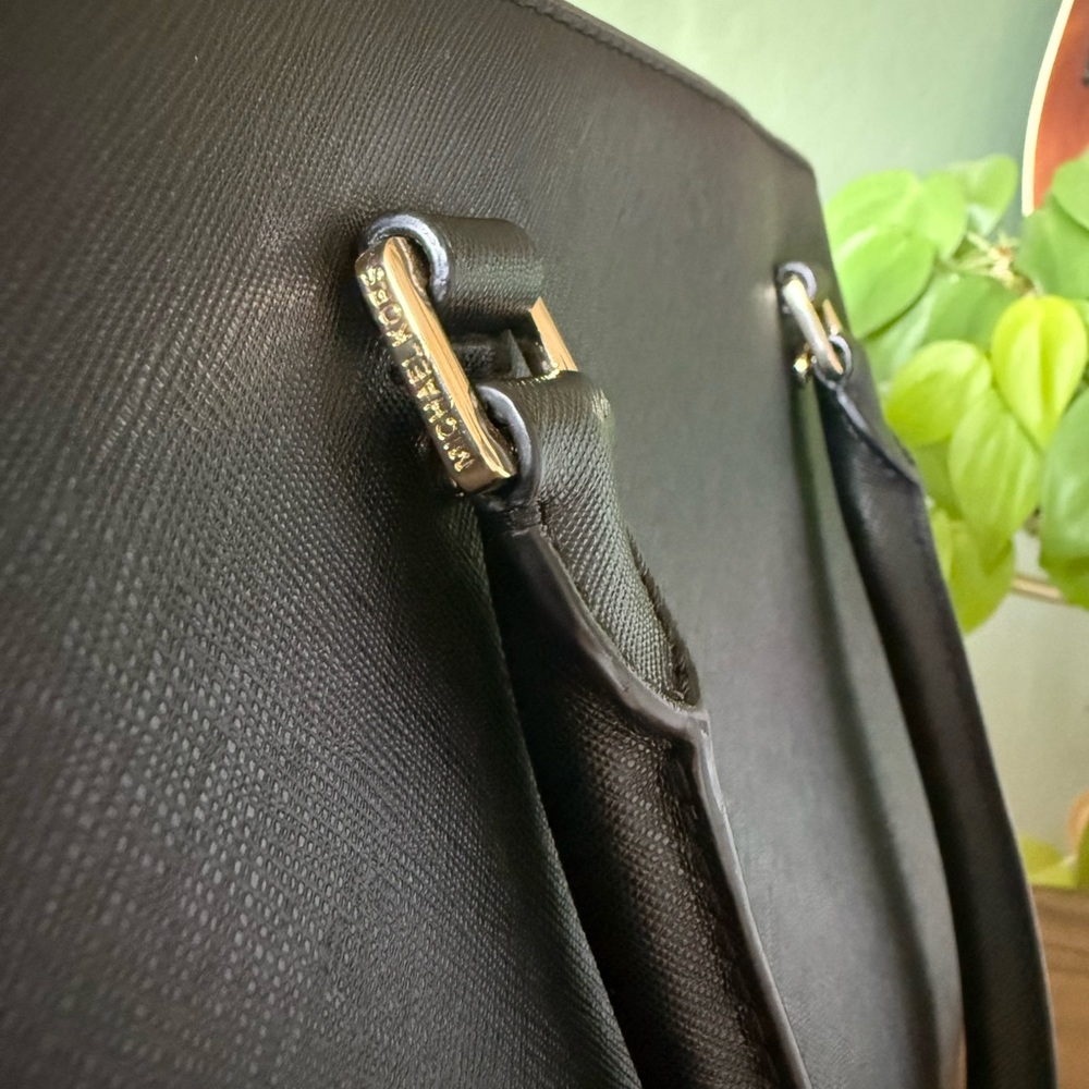 Michael Kors Selma Medium Saffiano Leather Satchel- Black & Gold - Picture 4 of 13